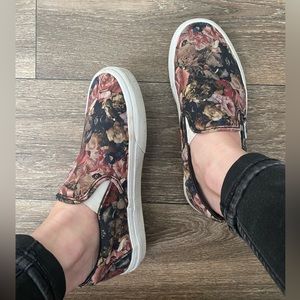 Women’s 7 Rare Floral Classic Slip-On Vans Shoes